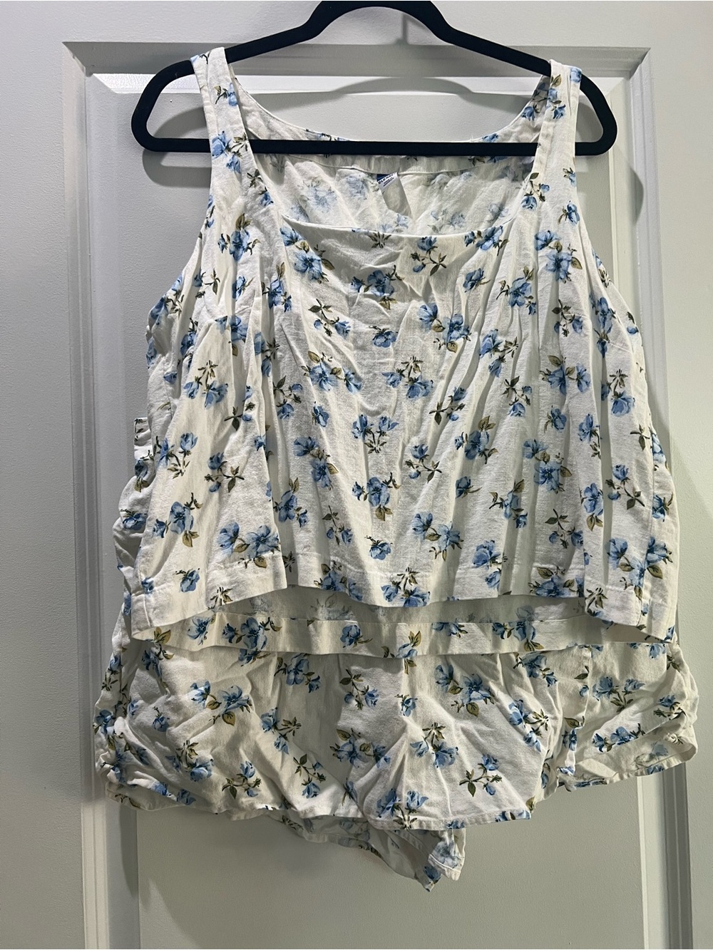 Old Navy White and Blue Floral Print skort set